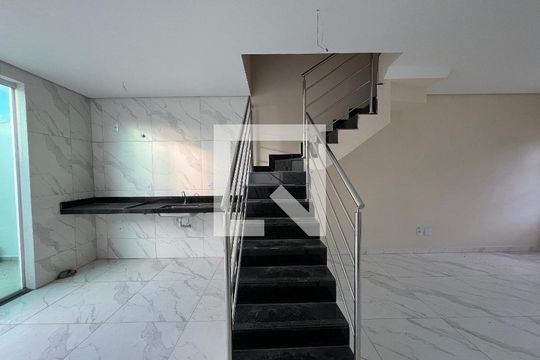 Casa à venda com 3 quartos, 130m² em Copacabana, Belo Horizonte
