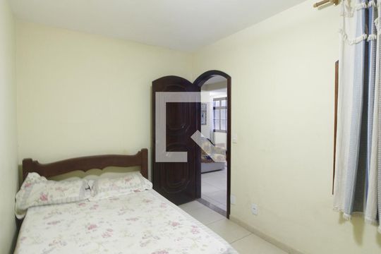 Quarto de casa de condomínio para alugar com 4 quartos, 220m² em Porto do Carro, Cabo Frio