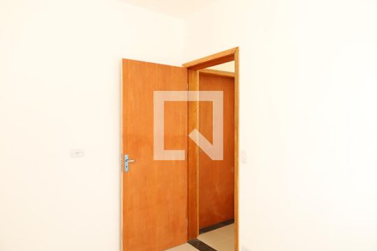 Quarto 1 de casa de condomínio para alugar com 2 quartos, 70m² em Jardim Lucinda, São Paulo