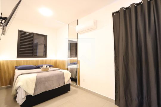 Quarto de kitnet/studio para alugar com 1 quarto, 40m² em Saraiva, Uberlândia