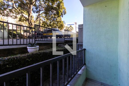 Sacada de apartamento para alugar com 2 quartos, 62m² em Cocaia, Guarulhos