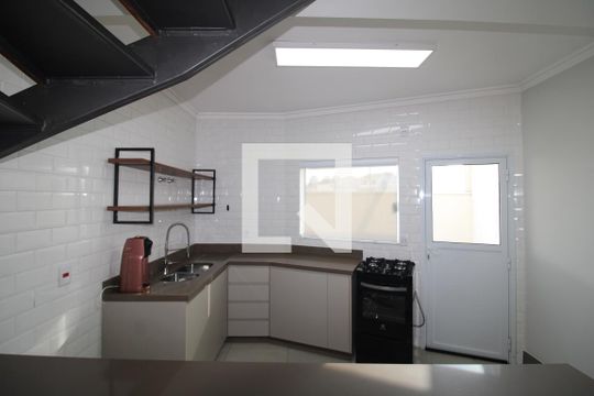 Sala / Cozinha de casa à venda com 2 quartos, 120m² em Parque Sao Domingos, São Paulo
