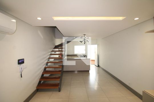 Sala / Cozinha de casa à venda com 2 quartos, 120m² em Parque Sao Domingos, São Paulo