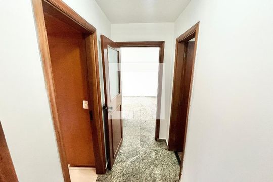 Corredor de apartamento para alugar com 3 quartos, 97m² em Vila Aurora (zona Norte), São Paulo