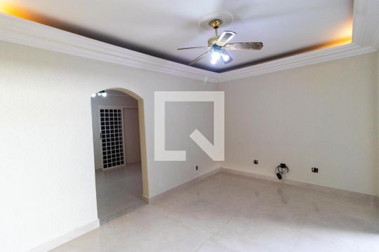 Salas de casa à venda com 3 quartos, 140m² em Vila Castelo Branco, Campinas