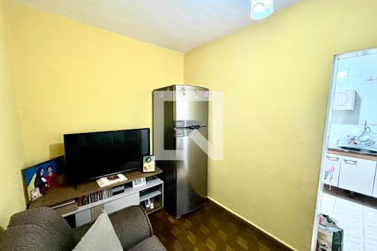 Sala de casa à venda com 6 quartos, 210m² em Cidade Líder, São Paulo