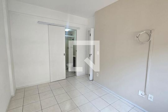 Quarto de apartamento à venda com 2 quartos, 50m² em Santíssimo, Rio de Janeiro