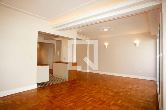 Sala de apartamento à venda com 3 quartos, 140m² em Bom Fim, Porto Alegre