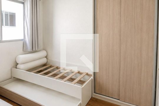 Quarto 1 de apartamento para alugar com 1 quarto, 49m² em Mário Quintana, Porto Alegre