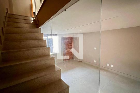 Casa à venda com 2 quartos, 82m² em Liberdade, Belo Horizonte