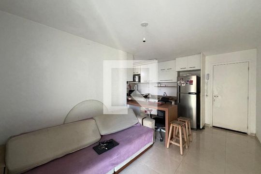 Sala  de apartamento à venda com 1 quarto, 37m² em Taquara, Rio de Janeiro