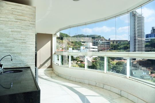 Varanda  de apartamento à venda com 4 quartos, 184m² em Santa Lúcia, Belo Horizonte