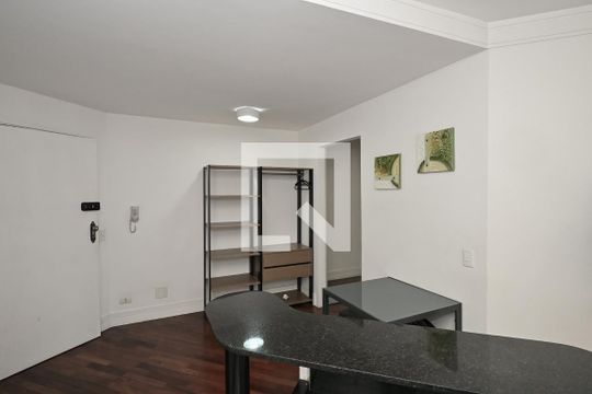 Sala de apartamento à venda com 1 quarto, 43m² em Vila Suzana, São Paulo