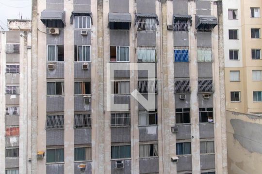 Vista da Sala de apartamento para alugar com 3 quartos, 70m² em Santa Rosa, Niterói