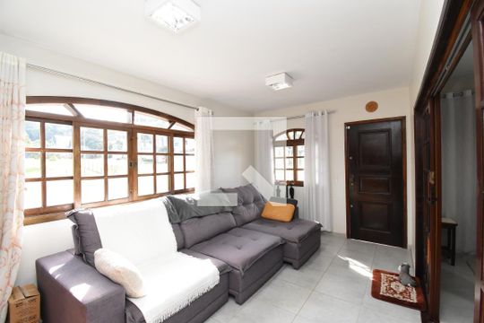 Sala de casa à venda com 2 quartos, 600m² em Santo Inácio, Curitiba