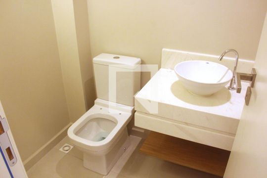 Lavabo de apartamento para alugar com 2 quartos, 84m² em Ponta da Praia, Santos