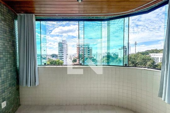 Apartamento para alugar com 4 quartos, 364m² em São José, Belo Horizonte