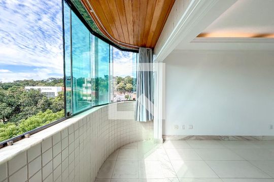 Apartamento para alugar com 4 quartos, 364m² em São José, Belo Horizonte
