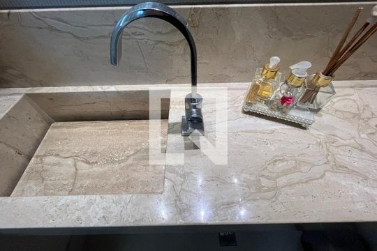 Lavabo de apartamento à venda com 3 quartos, 141m² em Jardim Colombo, São Paulo