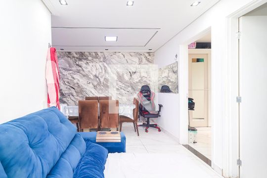Sala de apartamento à venda com 2 quartos, 49m² em Jardim Guaianazes, São Paulo