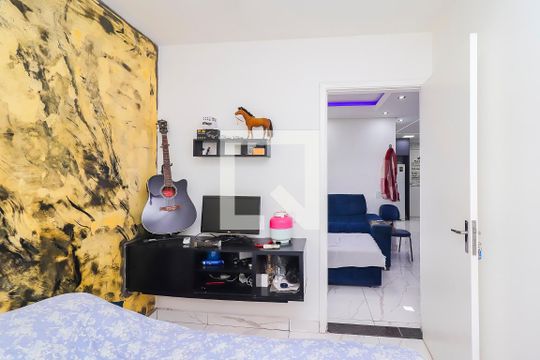 Quarto 1 de apartamento à venda com 2 quartos, 49m² em Jardim Guaianazes, São Paulo
