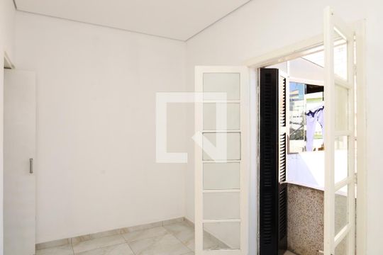 Quarto 1 de casa para alugar com 3 quartos, 90m² em Itaquera, São Paulo