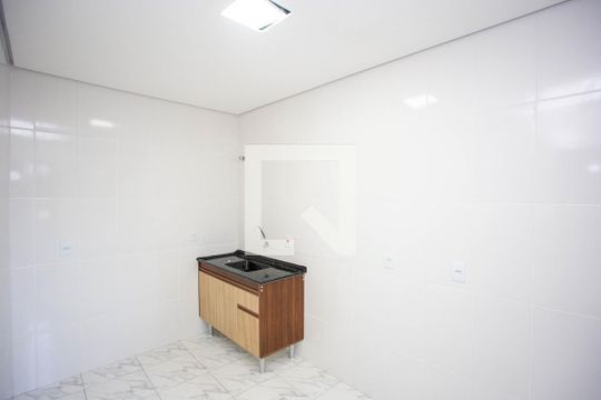 Cozinha de casa para alugar com 1 quarto, 20m² em Canhema, Diadema