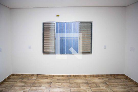 Quarto de casa para alugar com 1 quarto, 45m² em Canhema, Diadema
