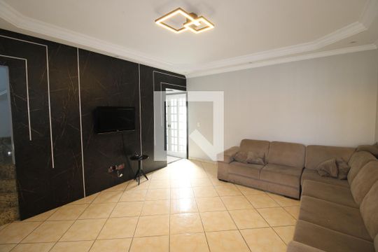 Sala de casa para alugar com 3 quartos, 160m² em Cidade Líder, São Paulo