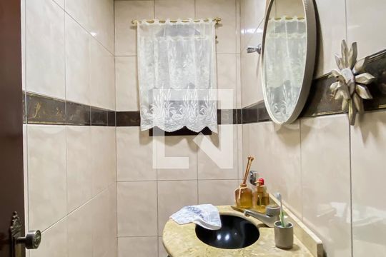 Casa para alugar com 3 quartos, 285m² em Parque Boturussu, São Paulo