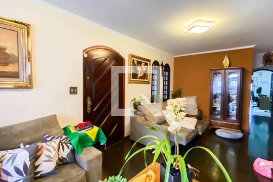 Casa para alugar com 3 quartos, 285m² em Parque Boturussu, São Paulo