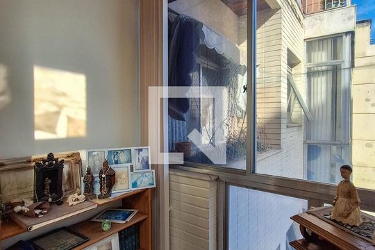 Sala 1 de apartamento para alugar com 3 quartos, 180m² em Ingá, Niterói