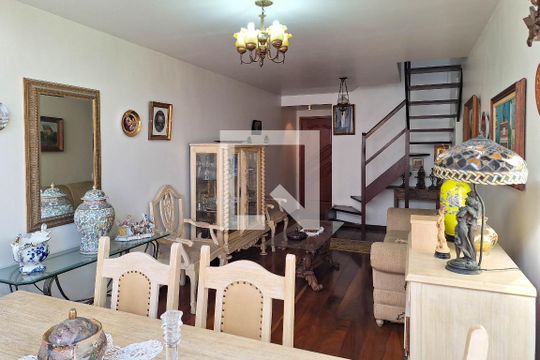Sala 1 de apartamento para alugar com 3 quartos, 180m² em Ingá, Niterói