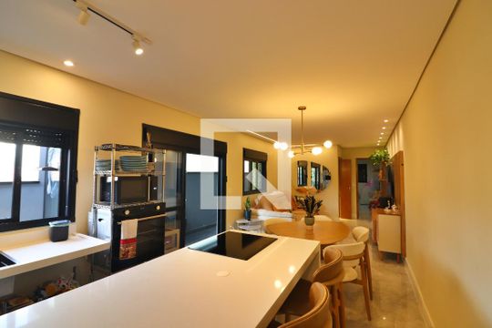Sala/Cozinha de casa à venda com 3 quartos, 200m² em Baeta Neves, São Bernardo do Campo