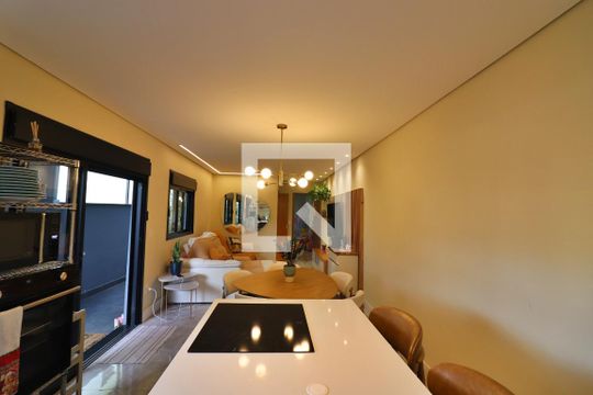 Sala/Cozinha de casa à venda com 3 quartos, 200m² em Baeta Neves, São Bernardo do Campo