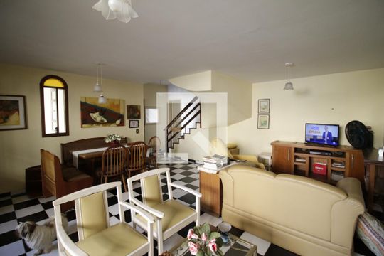 Sala de casa de condomínio para alugar com 3 quartos, 192m² em Freguesia (jacarepaguá), Rio de Janeiro
