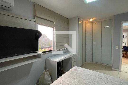 Quarto 1 de apartamento à venda com 2 quartos, 75m² em Praia da Bandeira, Rio de Janeiro