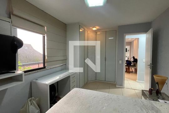 Apartamento à venda com 2 quartos, 75m² em Praia da Bandeira, Rio de Janeiro