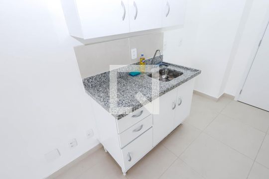 Sala e Cozinha de apartamento para alugar com 1 quarto, 30m² em Liberdade, São Paulo