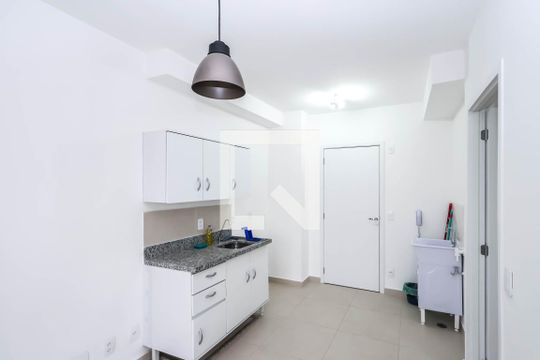 Sala e Cozinha de apartamento para alugar com 1 quarto, 30m² em Liberdade, São Paulo