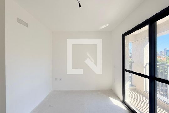 Quarto de kitnet/studio à venda com 1 quarto, 24m² em Vila Cordeiro, São Paulo