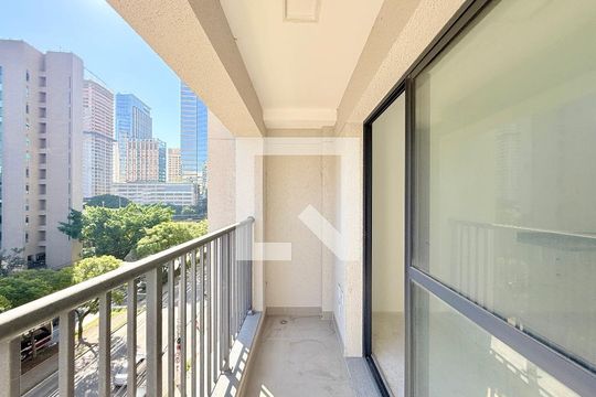 Sacada de kitnet/studio à venda com 1 quarto, 24m² em Vila Cordeiro, São Paulo