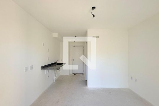 Quarto de kitnet/studio à venda com 1 quarto, 24m² em Vila Cordeiro, São Paulo