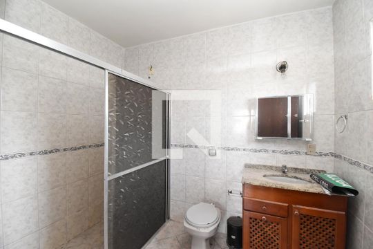 Banheiro da Suíte de casa para alugar com 3 quartos, 250m² em Pilarzinho, Curitiba