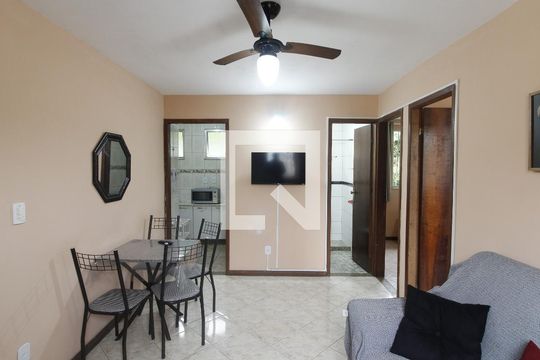 Apartamento para alugar com 2 quartos, 50m² em Jacaré, Cabo Frio