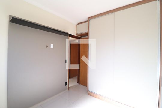 Quarto 2 de apartamento para alugar com 2 quartos, 58m² em Santa Mônica, Uberlândia