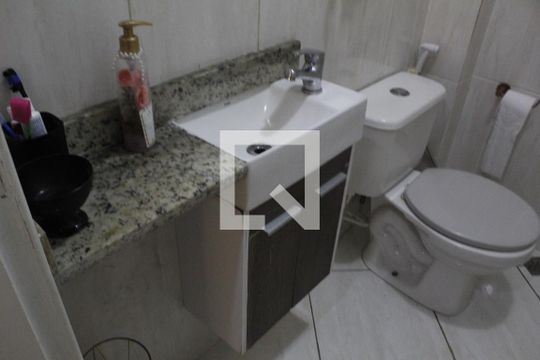 Lavabo de casa de condomínio à venda com 4 quartos, 118m² em Taquara, Rio de Janeiro