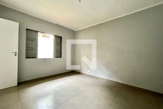 Suite de casa à venda com 2 quartos, 240m² em Vila Mascote, São Paulo