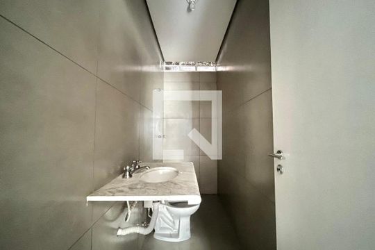Banheiro da Suíte de casa à venda com 2 quartos, 240m² em Vila Mascote, São Paulo