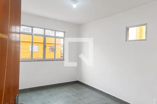 Quarto de apartamento para alugar com 2 quartos, 70m² em Rocha Sobrinho, Mesquita